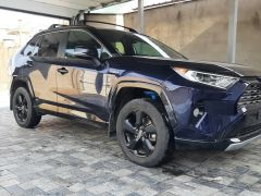 Сүрөт унаа Toyota RAV4