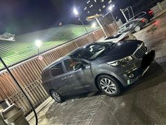 Photo of the vehicle Kia Carnival