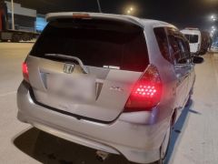 Фото авто Honda Fit