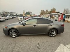 Photo of the vehicle Lexus ES