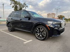 Photo of the vehicle BMW X7