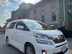 Фото авто Toyota Vellfire