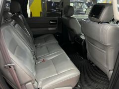 Фото авто Toyota Sequoia