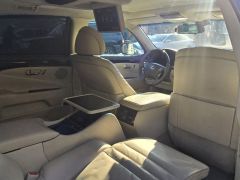 Photo of the vehicle Lexus LS