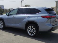 Photo of the vehicle Toyota Highlander