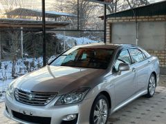 Сүрөт унаа Toyota Crown