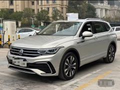 Photo of the vehicle Volkswagen Tiguan