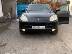 Photo of the vehicle Porsche Cayenne