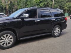 Сүрөт унаа Toyota Sequoia