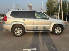 Photo of the vehicle Lexus GX