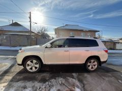 Photo of the vehicle Toyota Highlander