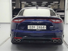 Photo of the vehicle Kia Stinger