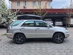 Photo of the vehicle Lexus RX