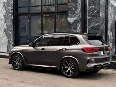 Photo of the vehicle BMW X5