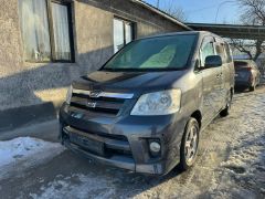 Сүрөт унаа Toyota Noah