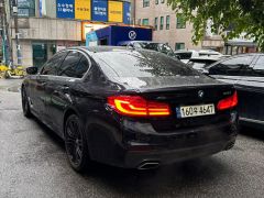 Photo of the vehicle BMW 5 Series