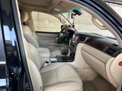 Photo of the vehicle Lexus LX