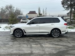 Photo of the vehicle BMW X7