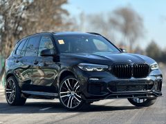 Photo of the vehicle BMW X5