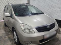 Сүрөт унаа Toyota Corolla Verso