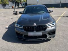 Photo of the vehicle BMW M5