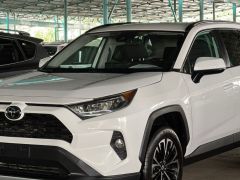 Сүрөт унаа Toyota RAV4