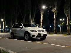 Photo of the vehicle BMW X5