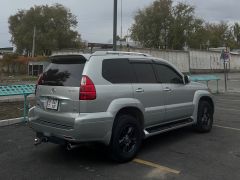 Photo of the vehicle Lexus GX