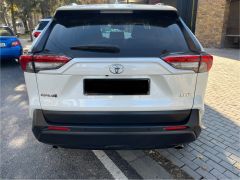 Сүрөт унаа Toyota RAV4