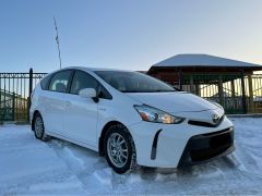 Photo of the vehicle Toyota Prius v (+)