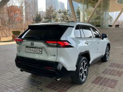 Сүрөт унаа Toyota RAV4