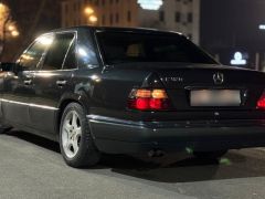 Сүрөт унаа Mercedes-Benz W124