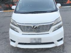 Photo of the vehicle Toyota Vellfire