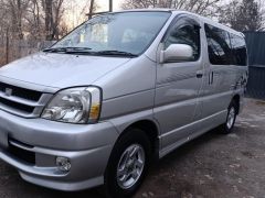 Photo of the vehicle Toyota HiAce