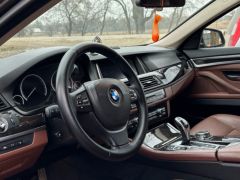 Photo of the vehicle BMW 5 Series