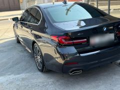 Photo of the vehicle BMW 5 Series