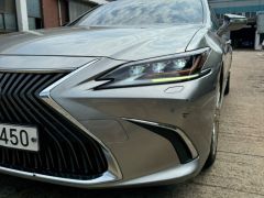 Фото Lexus ES  2019