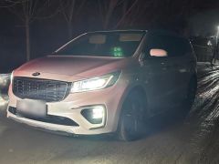 Фото авто Kia Carnival