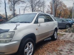 Сүрөт унаа Toyota Harrier