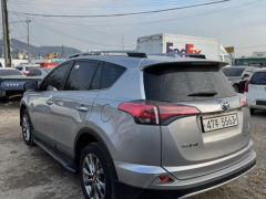 Сүрөт унаа Toyota RAV4