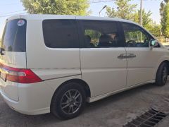 Фото авто Honda Stepwgn