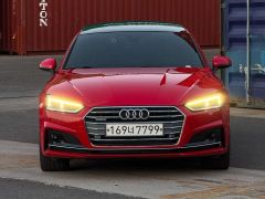 Photo of the vehicle Audi A5