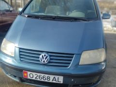 Сүрөт унаа Volkswagen Sharan