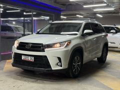 Photo of the vehicle Toyota Highlander