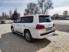 Photo of the vehicle Lexus LX