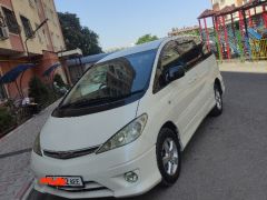 Фото авто Toyota Estima