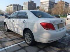 Фото авто BYD E5