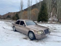 Сүрөт унаа Mercedes-Benz W124