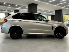 Photo of the vehicle BMW X5