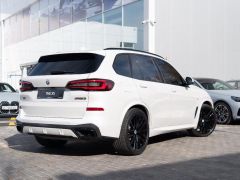 Photo of the vehicle BMW X5